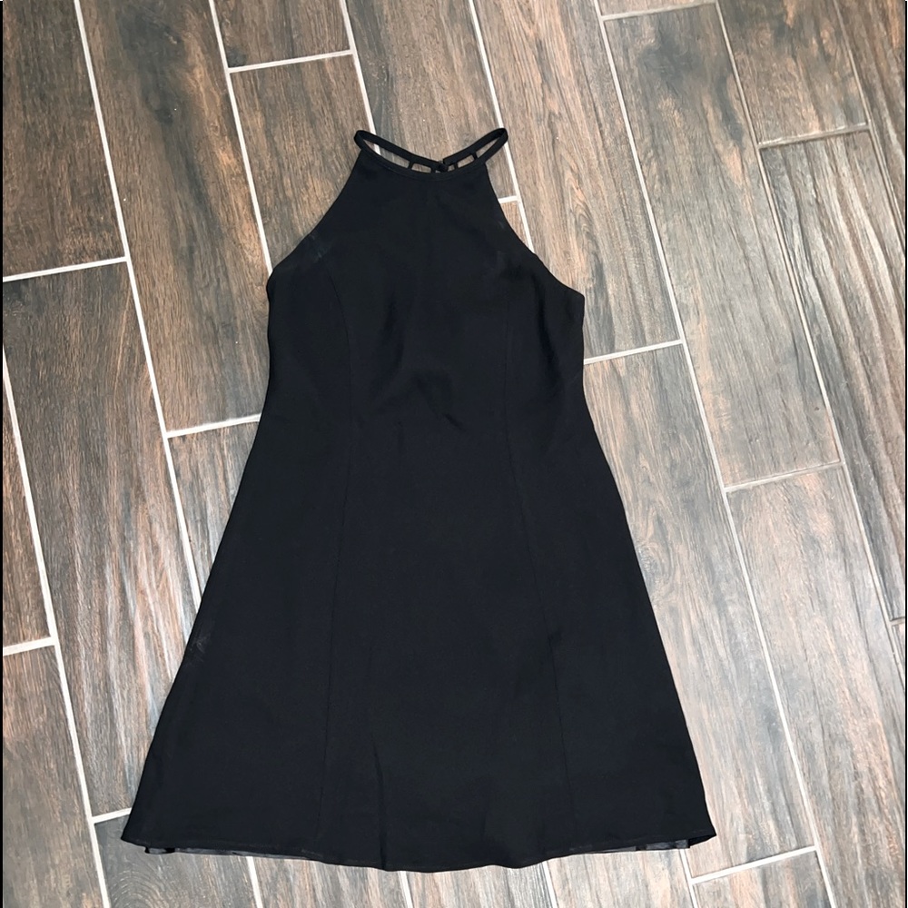 Jones New York Classic LBD with back detail SZ 4